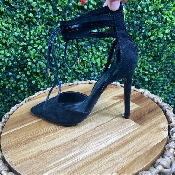 Pointed closed toe lace up heels - Picture 3 of 5